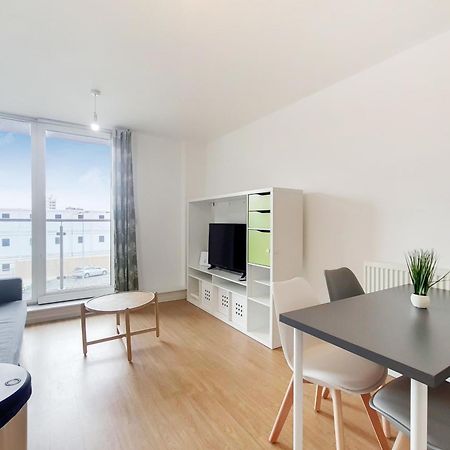 Fully Serviced Two Bed Apartment By Excel & O2 Londýn Exteriér fotografie